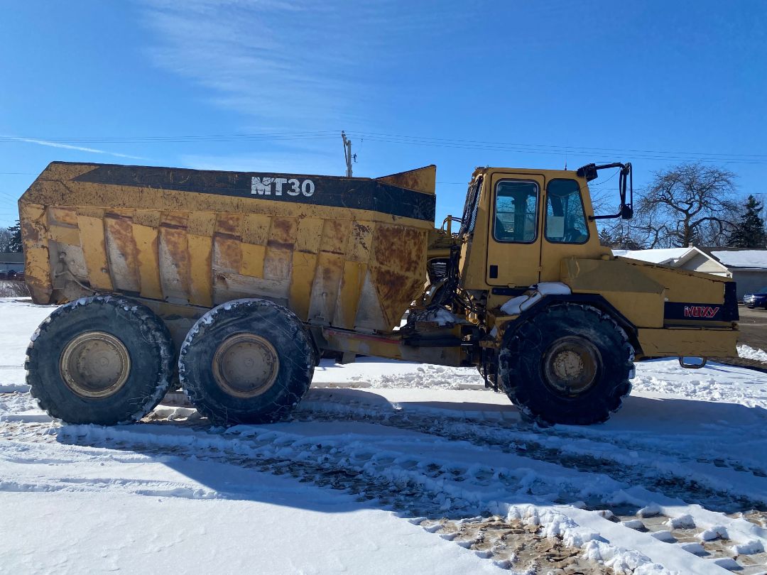 1997 MOXY MT-30 - Image 11